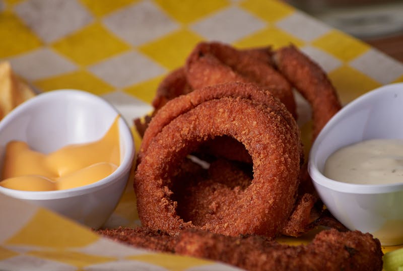 Crispy chips with creamy ranch dip
